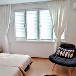 веселина - Guest house Ivaylovgrad